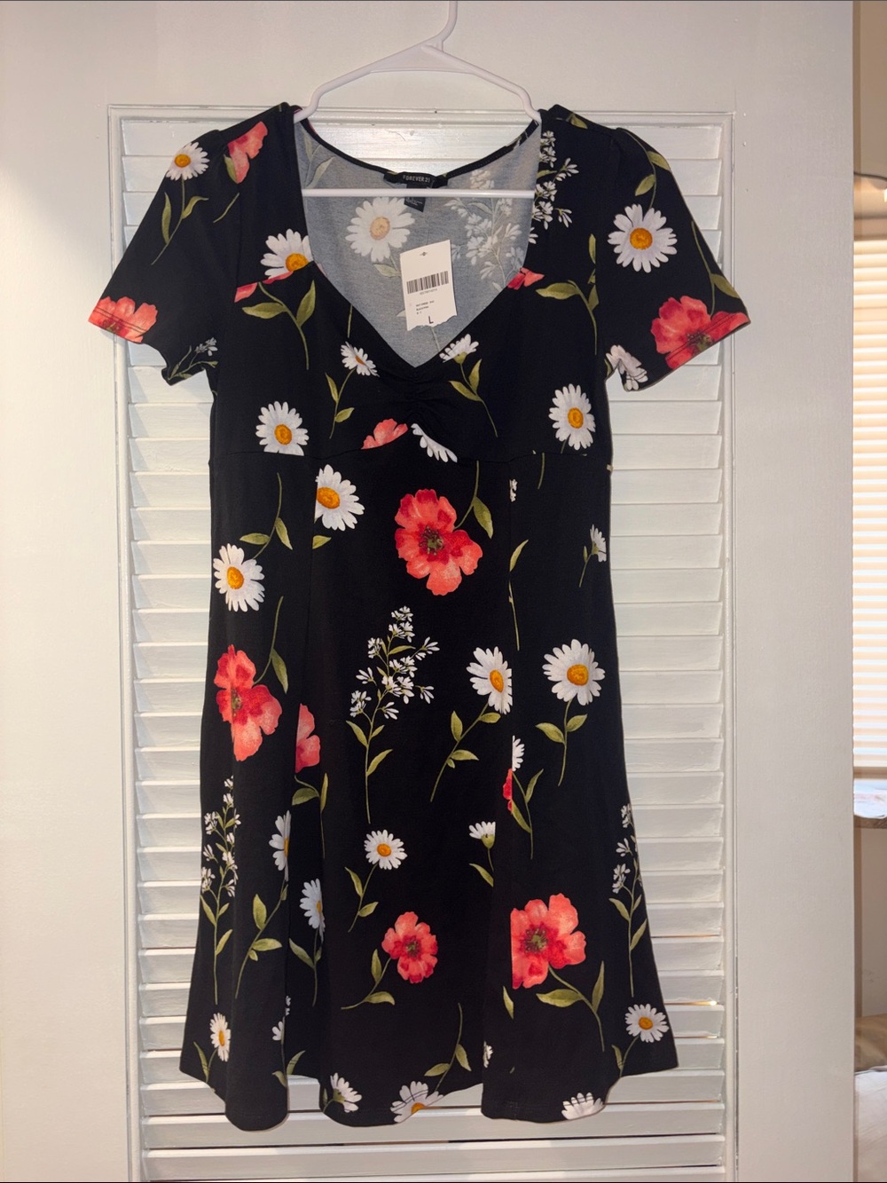 Trendy Brand New Women's Black Floral Short Sleeve Dress🔥
